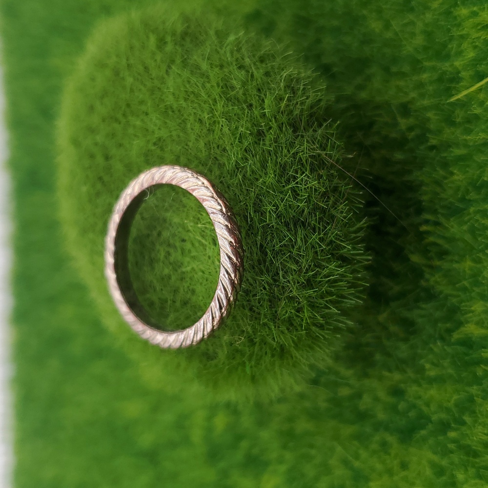 Celtic Swirl Ring Size 5 R802